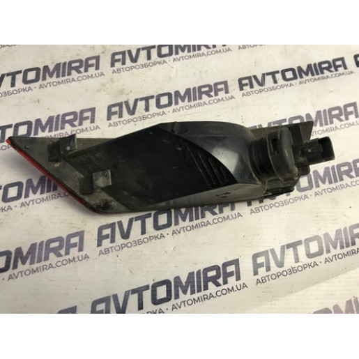 Фонарь задний в бампер левый (хетчбек) Ford Focus 2 2008-2010 8V4115K273AB